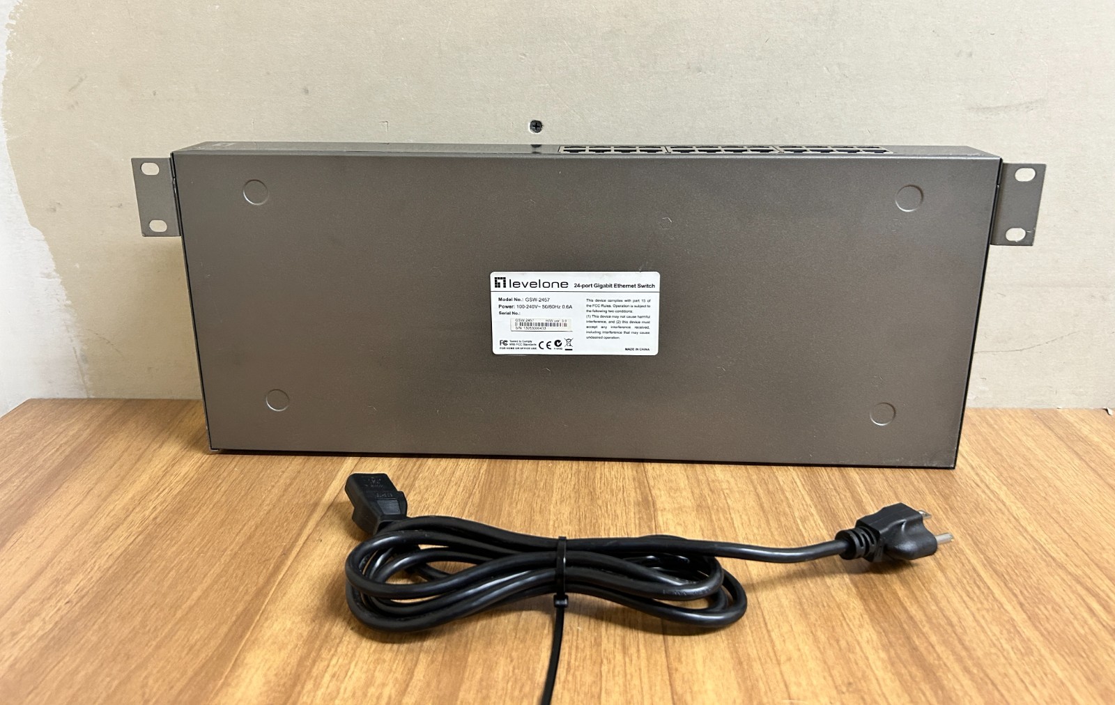 LEVELONE GSW-2457 24-PORT GIGABIT SWITCH