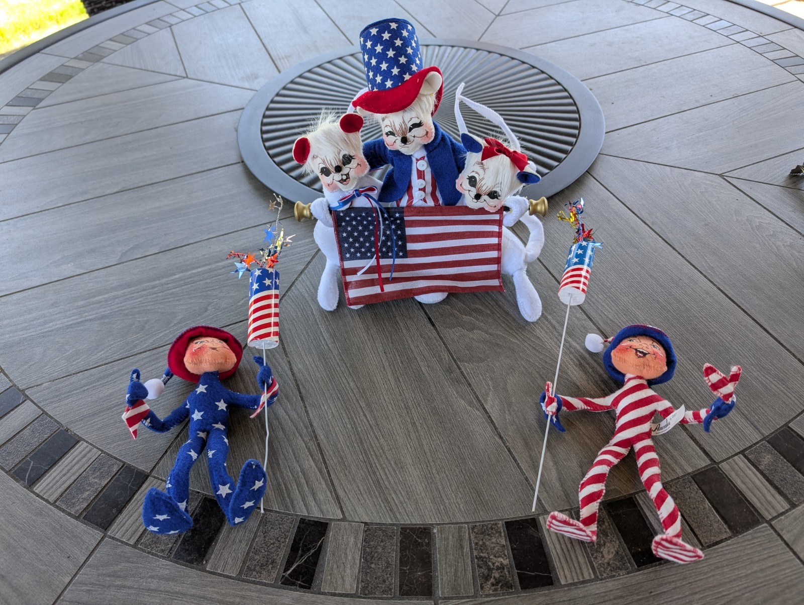 Annalee Doll Lot (2) Patriotic Kids 3 Mice Holding Large American Flag FIREWORKS