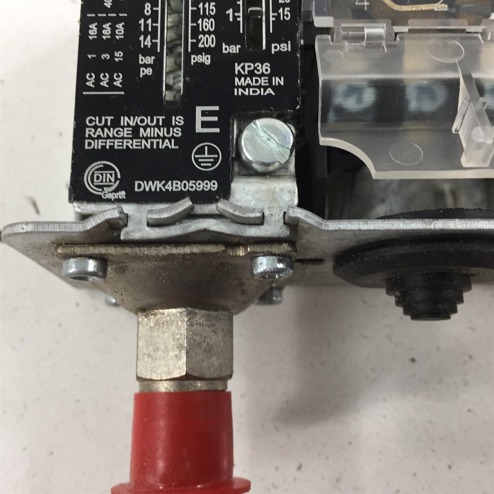 Danfoss Pressure Switch DWK4B05999 KP36