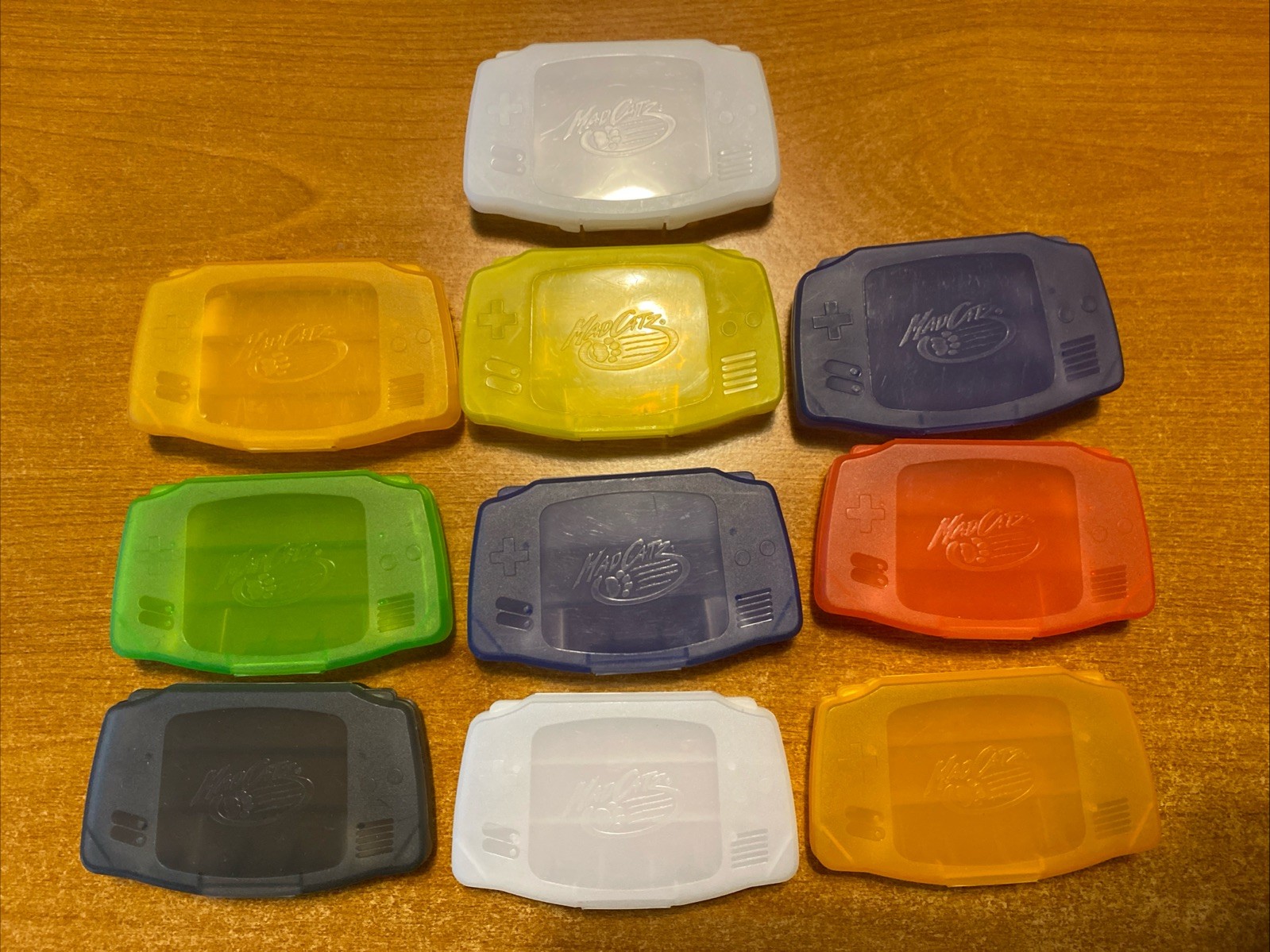 10x LOT Mad Catz Game Boy Advance Cartridge Storage Cases Multicolored GBA (R29)