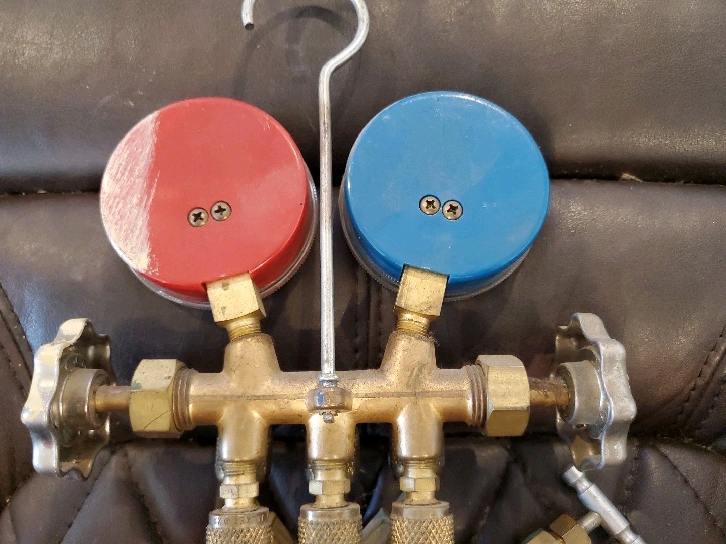 Yellow Jacket Titan Valve Tester, Gas Regulator, Compression Tester, Continental