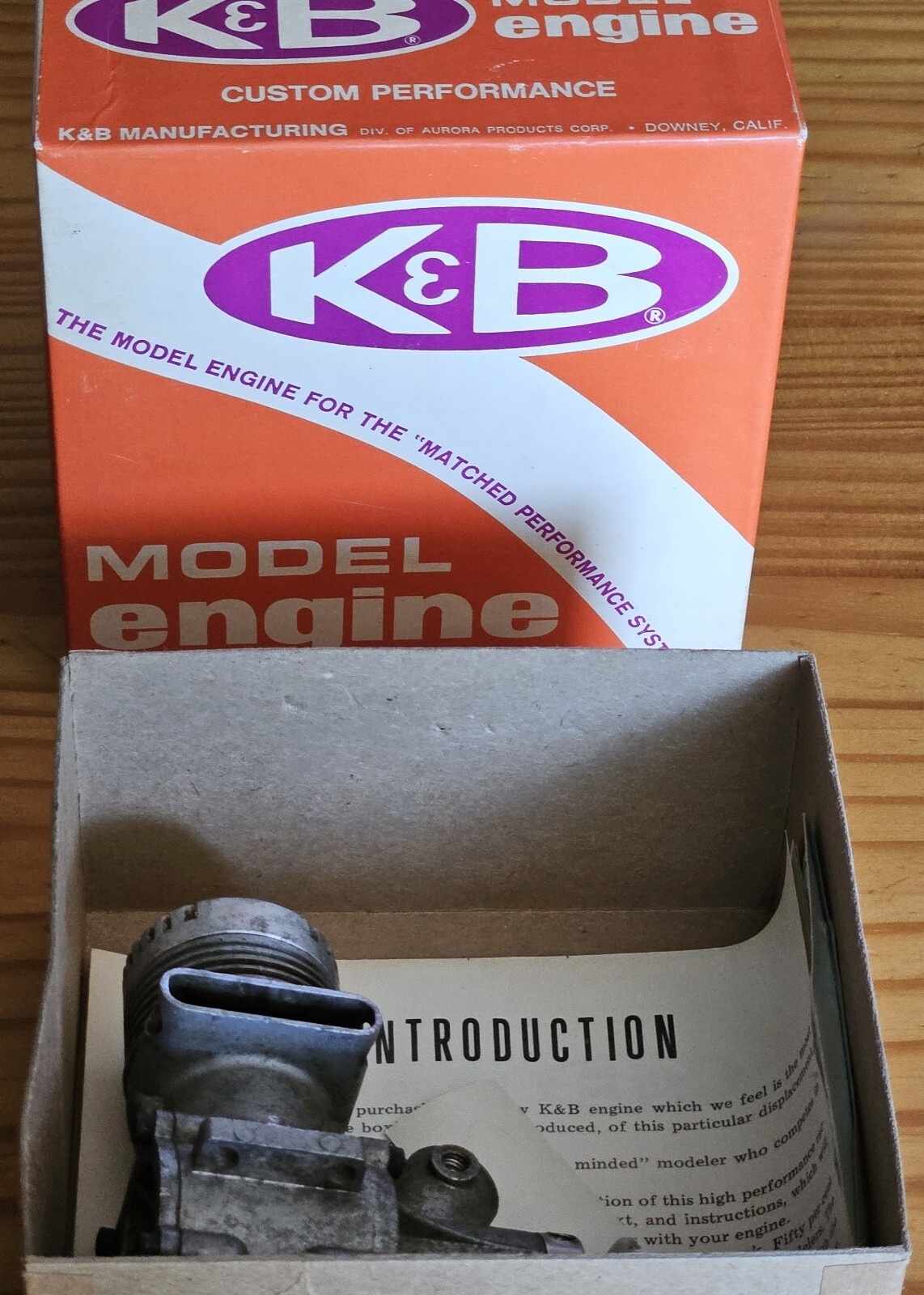 VINTAGE K&B 40 RC CL SEIZED ENGINE WITH BOX FROM ANOTHER MODEL AS IS GS18