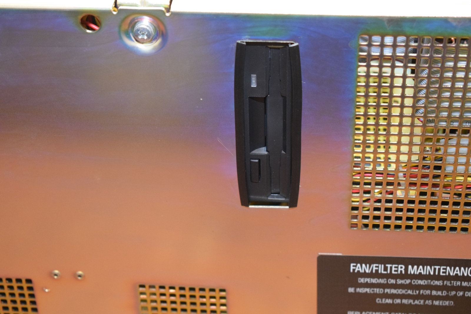 Allen Bradley 6180 Operator Interface Computer 6180-FNJFHLHTHZZ AB
