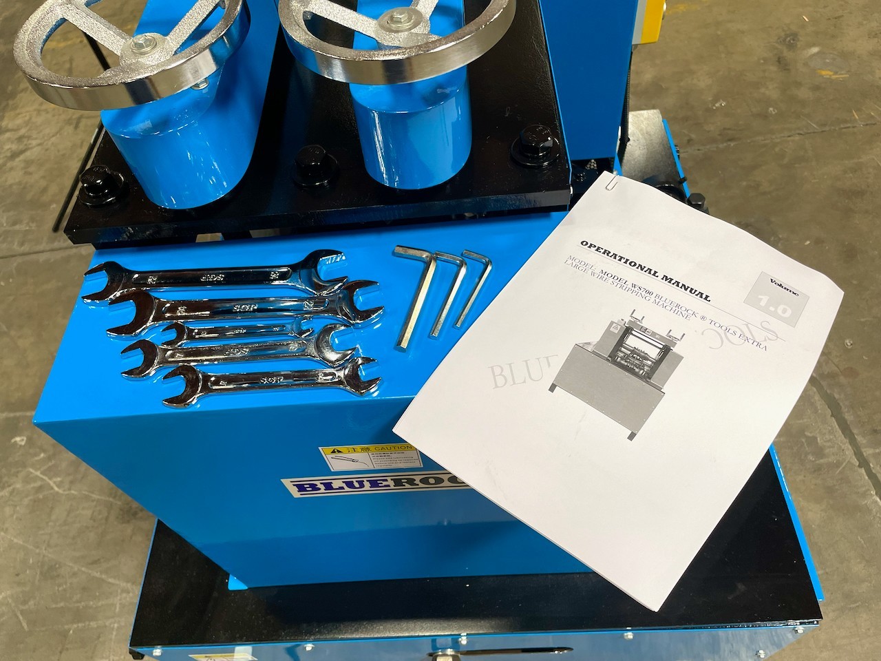 BLUEROCK® WS700 Extra Large Industrial Wire Stripping Machine 7" Cable Capacity