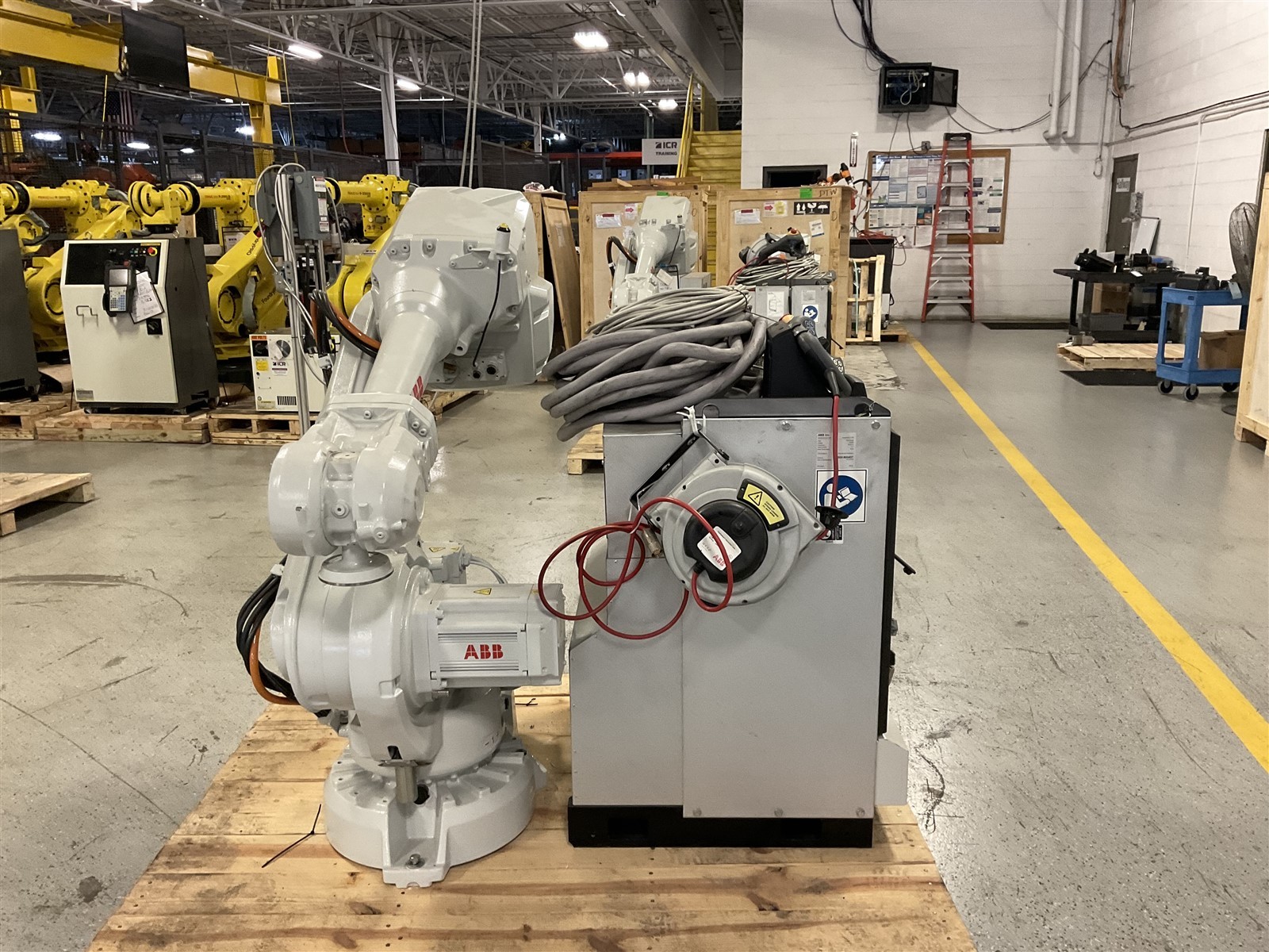 ABB IRB4600 ROBOT WITH IRC5 CONTROLLER SN: 4600-800437