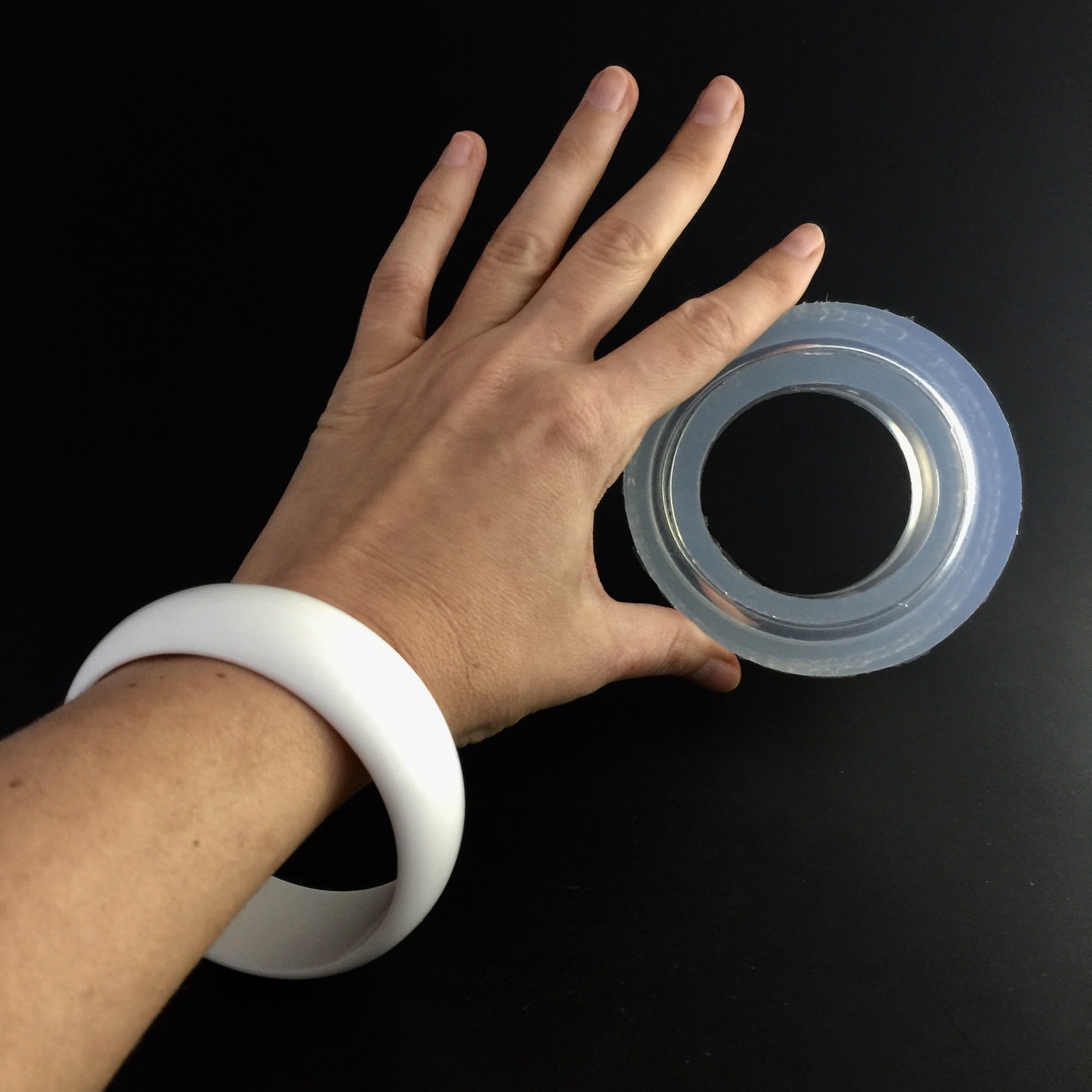 CLEAR SILICONE MOLD, (MB139) FOR BEVELED SMOOTH BRACELET