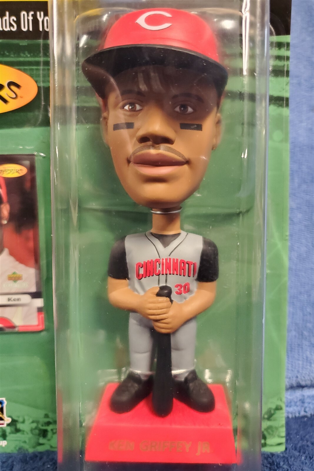 Upper Deck Bobbin' Bobber Bobblehead - Ken Griffey, Jr. Cincinnati Reds (2000)