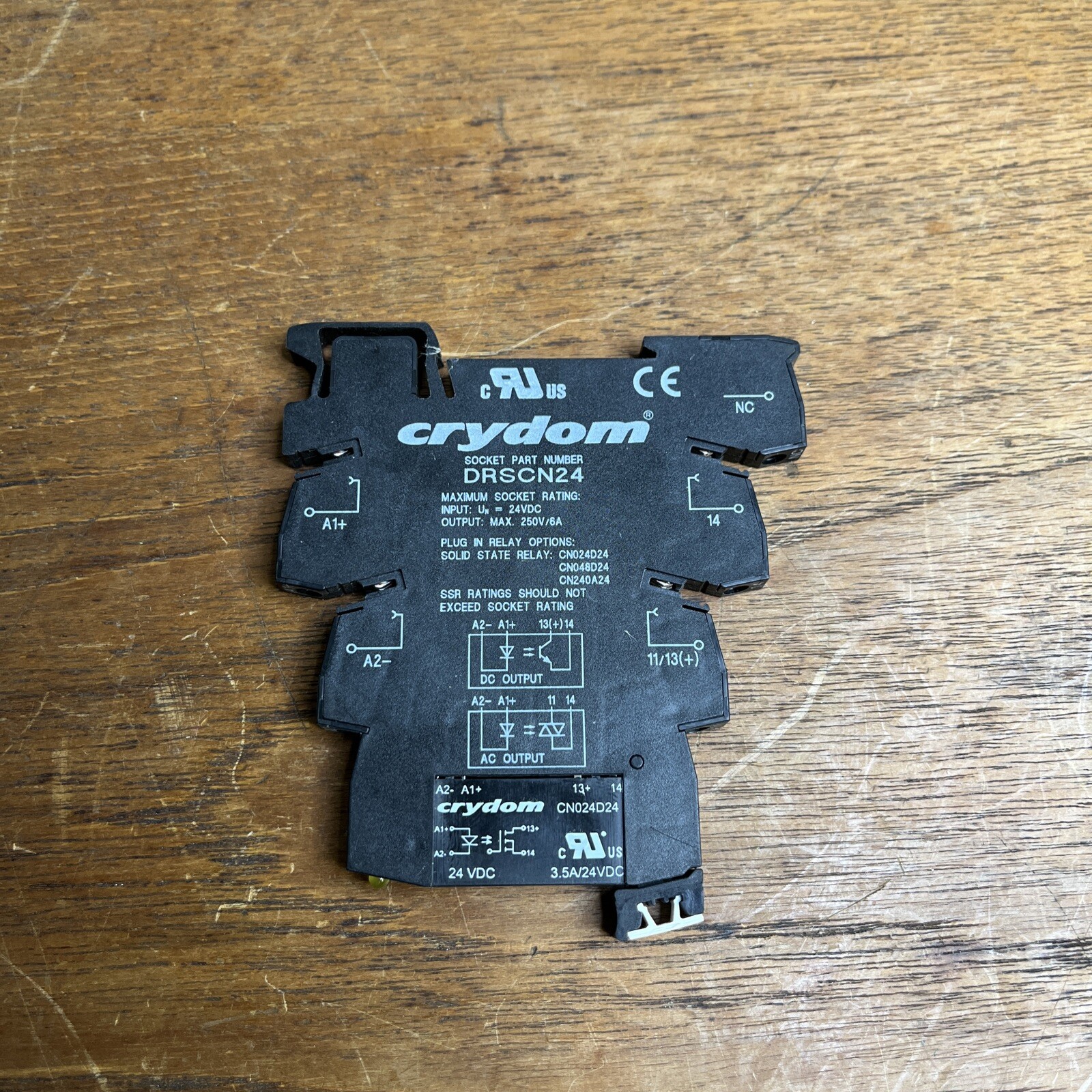 Crydom DRSCN24 Socket & Solid State Relay Socket Module Unit W/ CN024D24