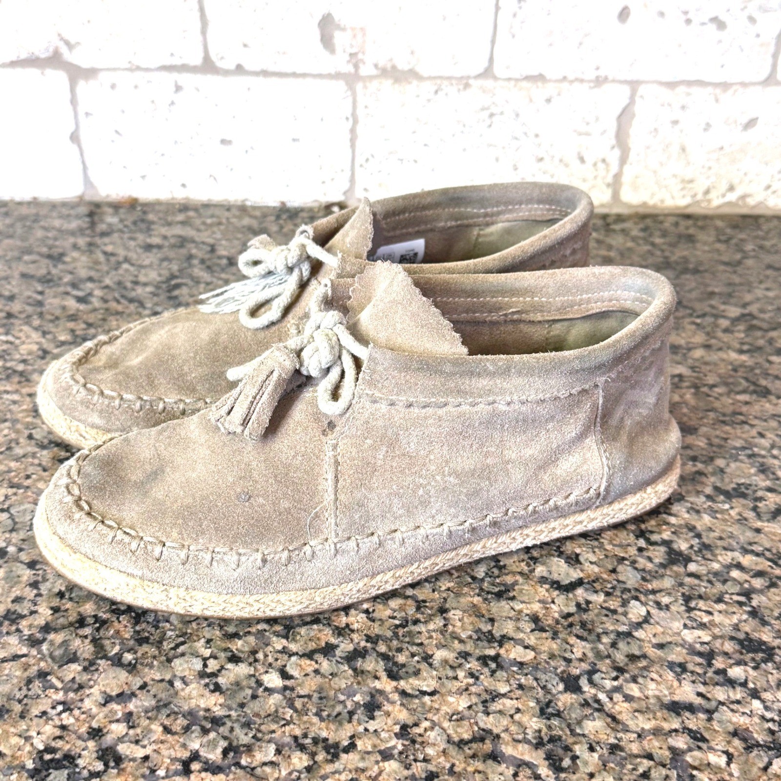 TOMS Women's Suede Chukka Shoes Taupe Beige Casual Lace Up Size 6