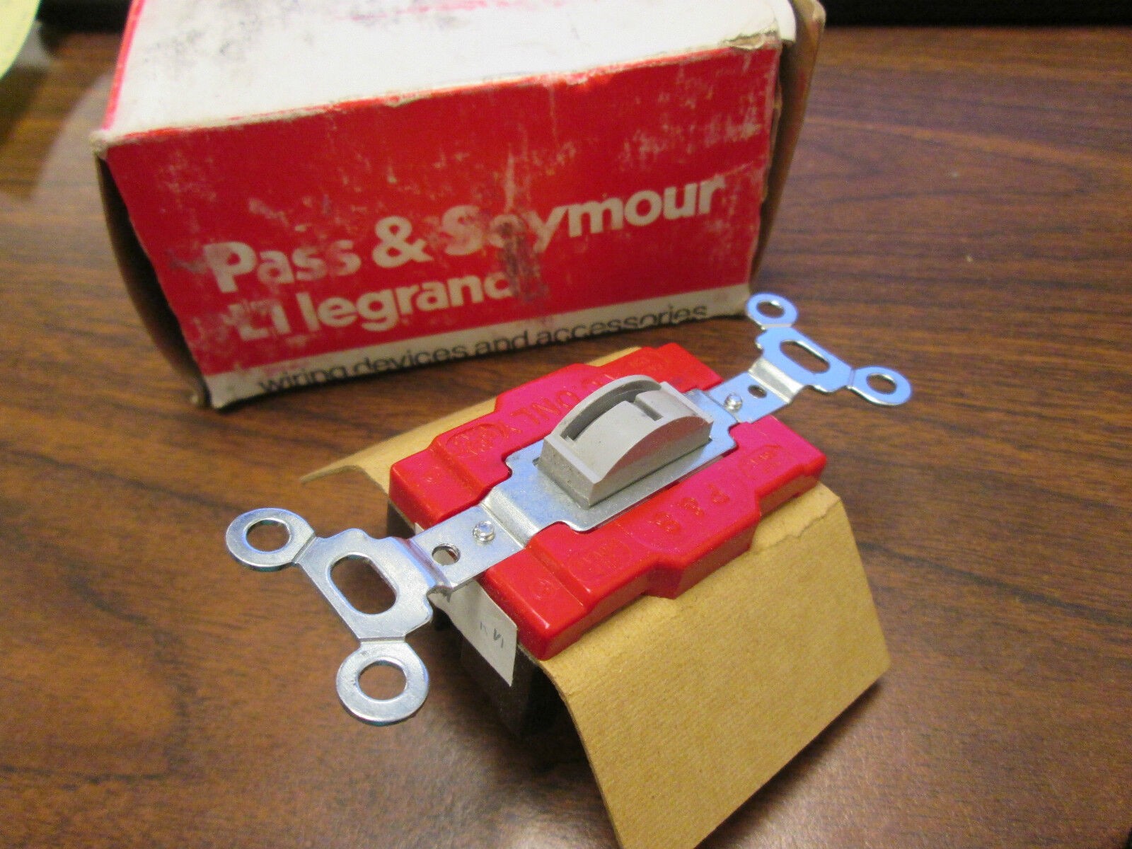 Legrand Manual Controller 1251-L 20A 120/277V Double Throw New Surplus