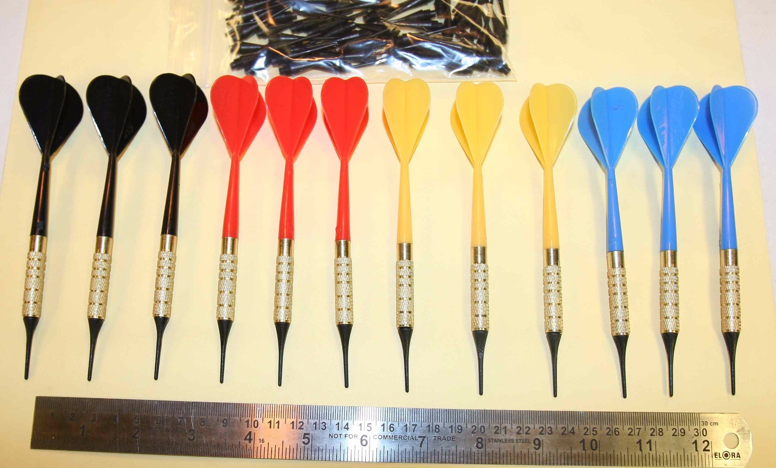 Dart Pro plastic darts - 12 assorted colors & 100 extra tips, for 1 price