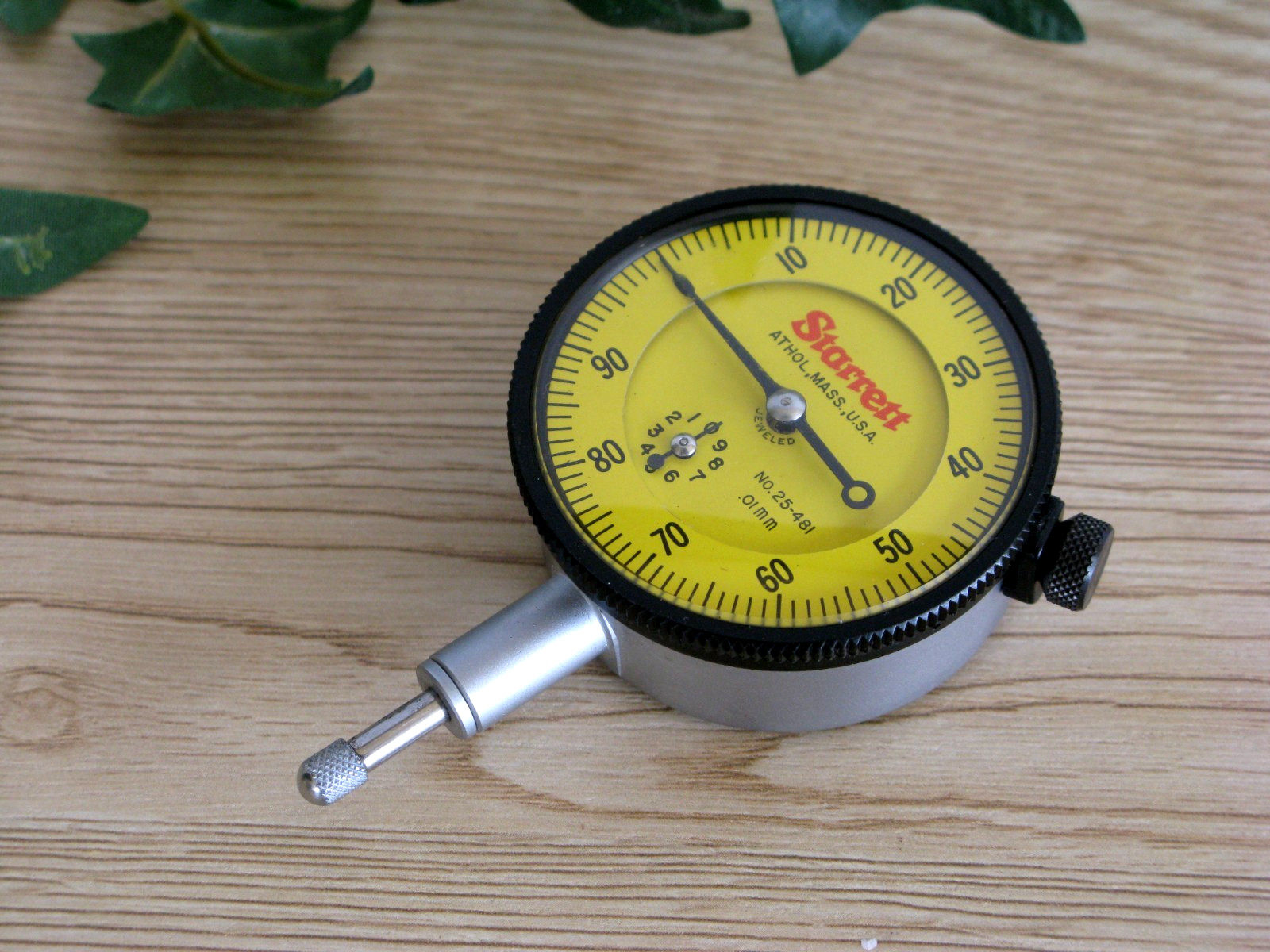 STARRETT DIAL INDICATOR .01MM GRADS MODEL NO.25-481 MADE IN USA