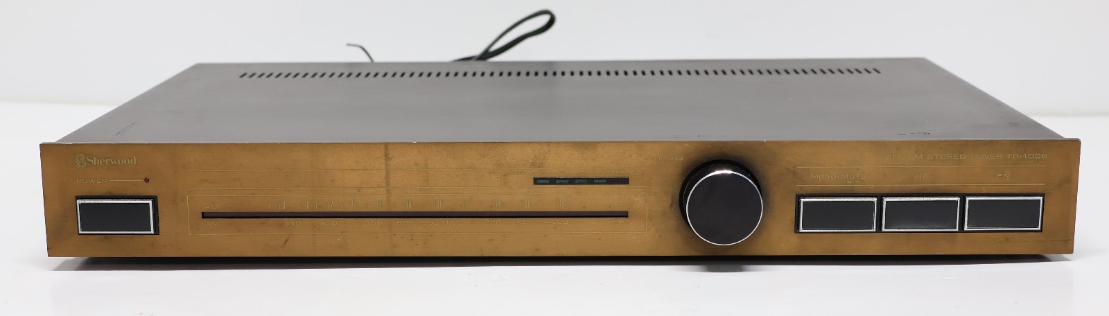 Vintage Sherwood AM/FM Stereo Tuner Model TD100B Synthesizer Slim Low Profile