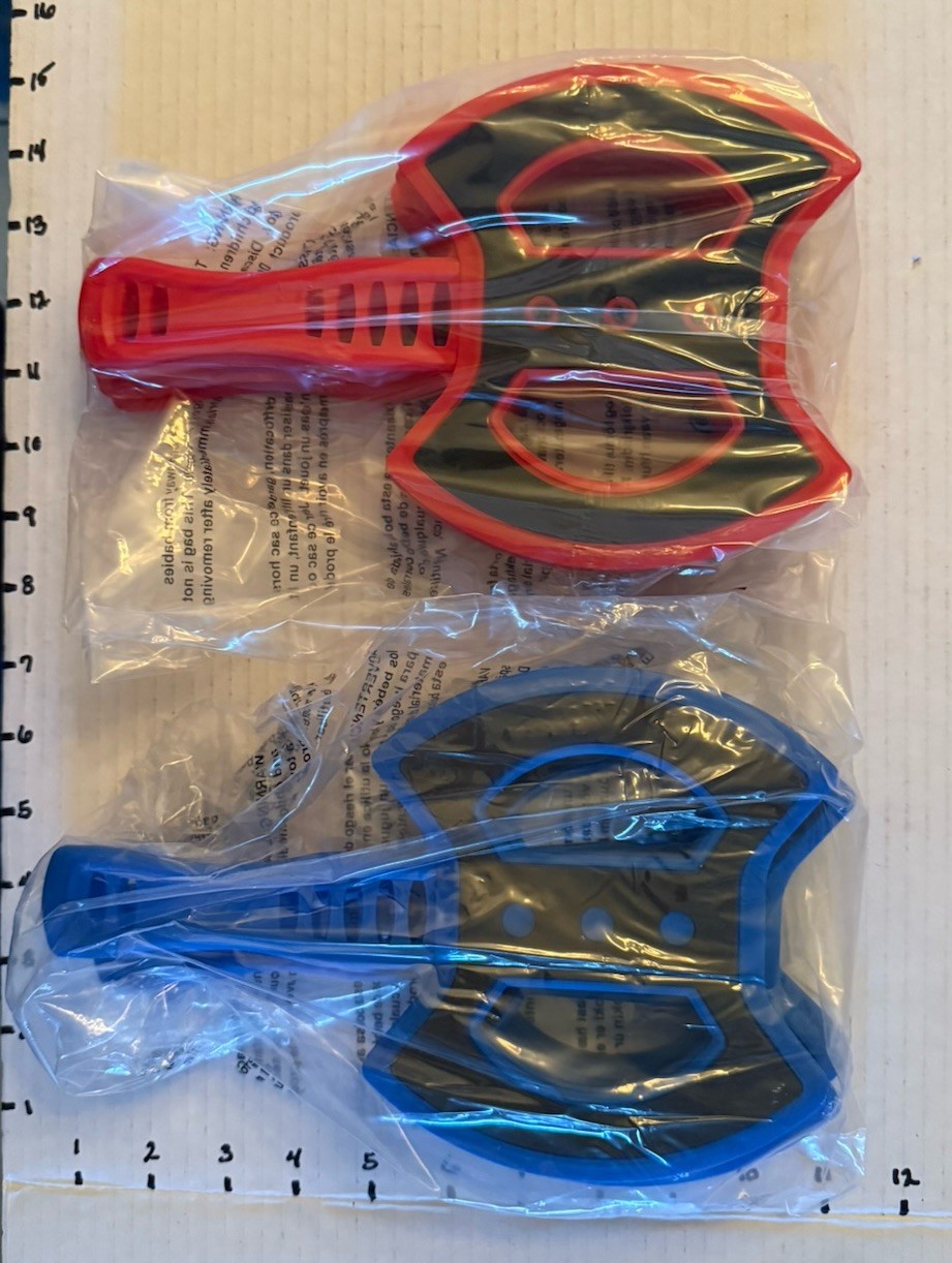 Plastic Throwing Axe Shaped Darts for Bristle Target Game