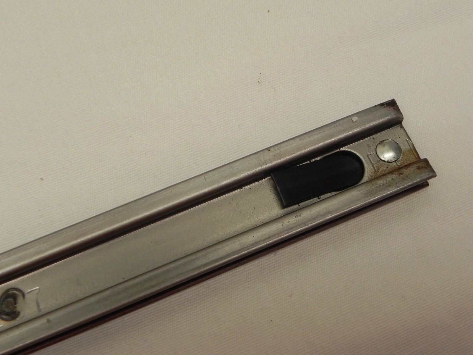 Snap-on KRA59 Flip Top Chest Small Drawer Friction Drawer Slide 8-257 13'' Long