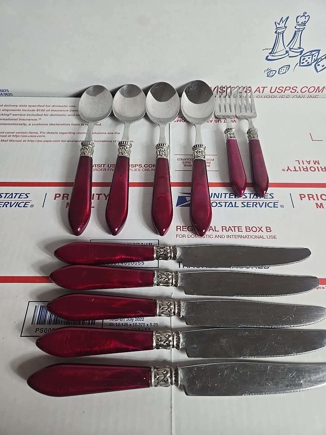 Wallace 18/10 Stainless Flatware 11 Pieces, St Moritz Pearlized Red-Pink