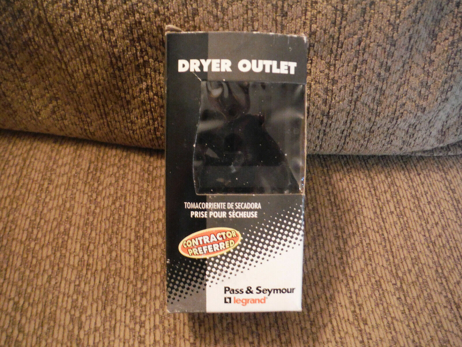 NEW Dryer Outlet Pass & Seymour Surface Mount 30A 125/250VAC; 3 Pole, 4 Wire
