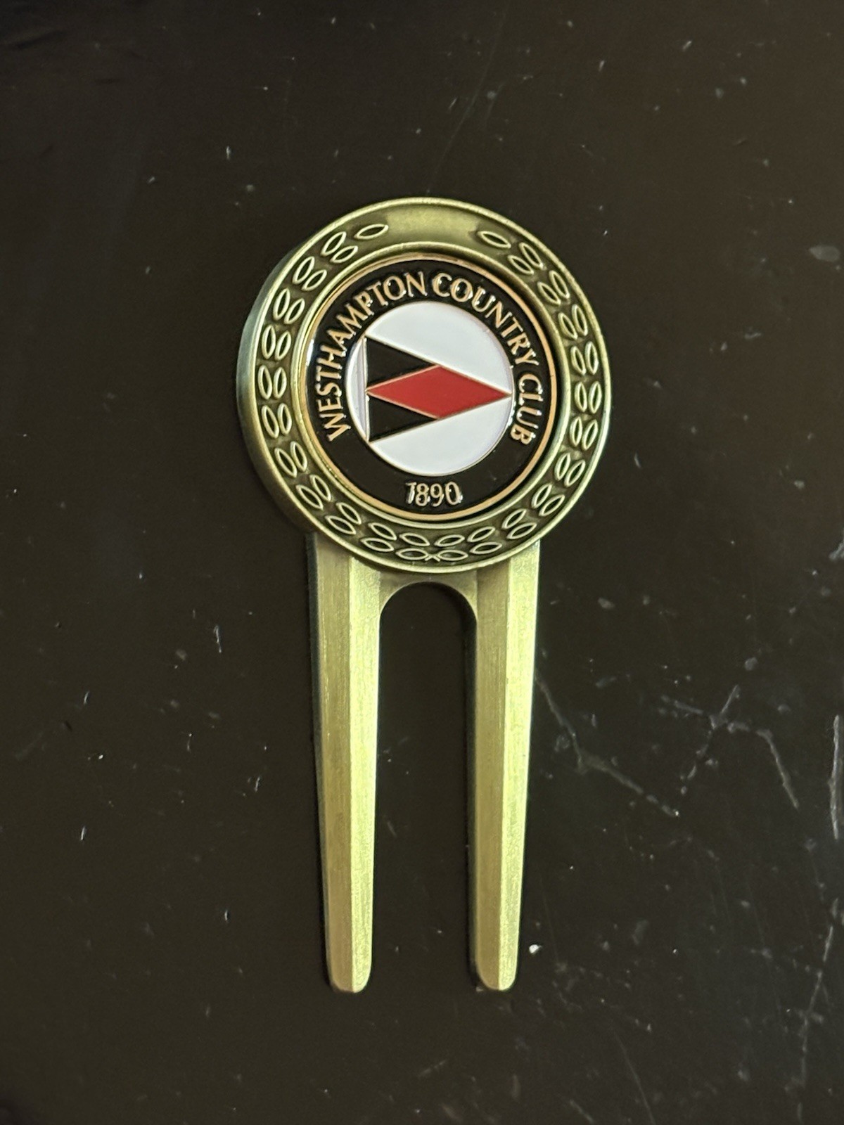 Westahampton Country Club Members Divot Tool & 1" Magnetic Coin Golf Marker