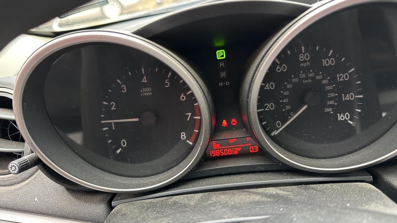Used Fuse Box Engine fits: 2010 Mazda 3 Grade A