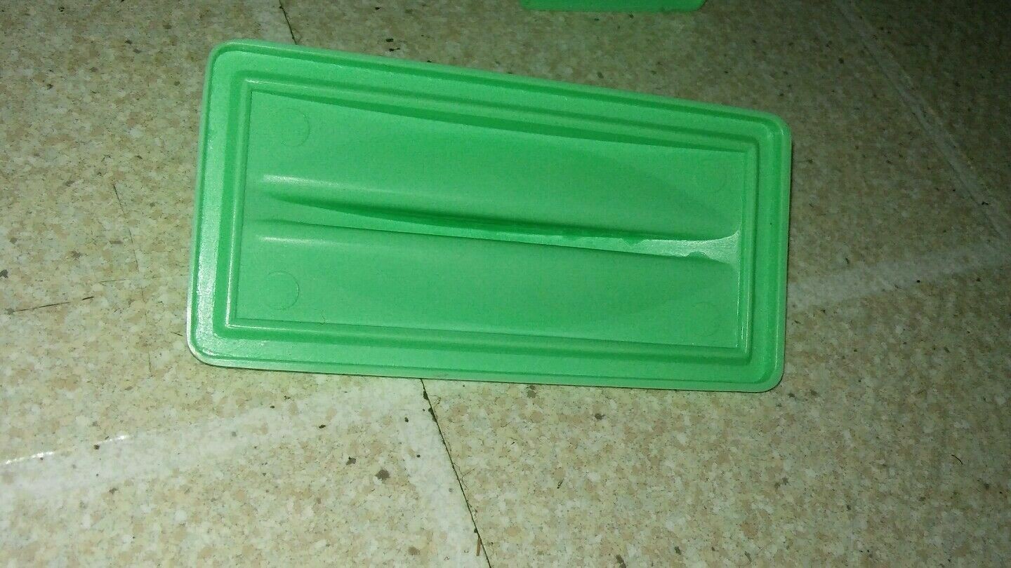 Sakura Tissue-Tek Plastic Microscope Slide Staining Jar with Lid Bath Cytology