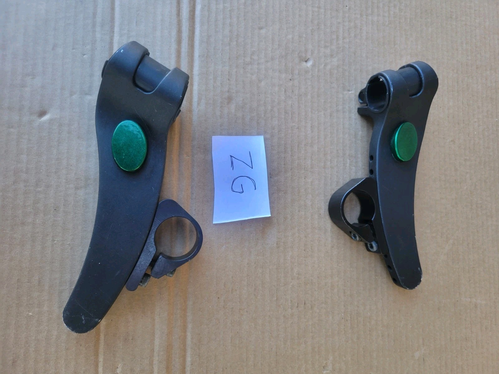 Quickie 5r Axle Plates For Back Wheels  Mounting Brackets Wheelchair Parts