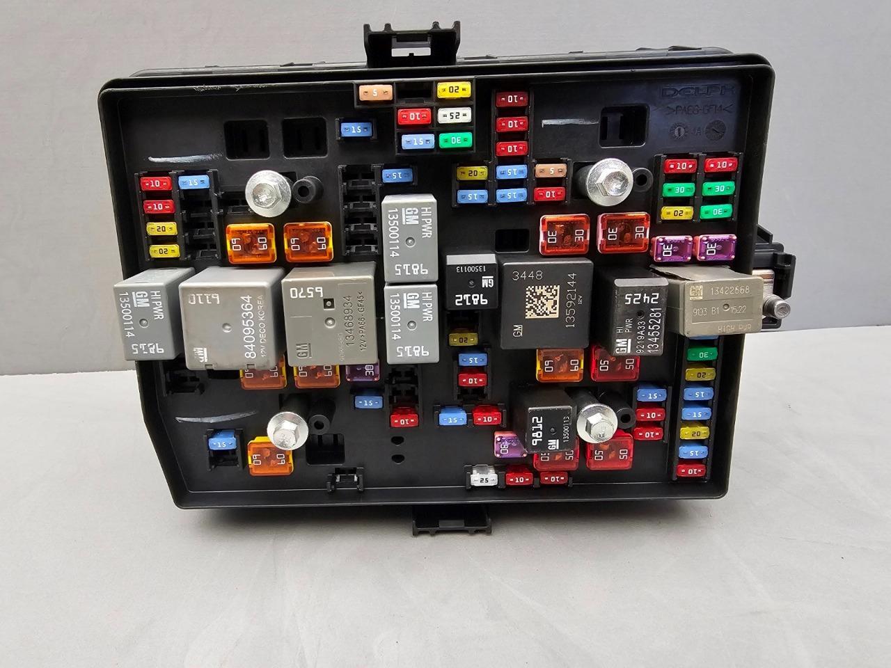 OEM GM Fuse Box 2020-2023 GMC Sierra Chevy Silverado 2500HD 3500HD 6.6L V8 Gas