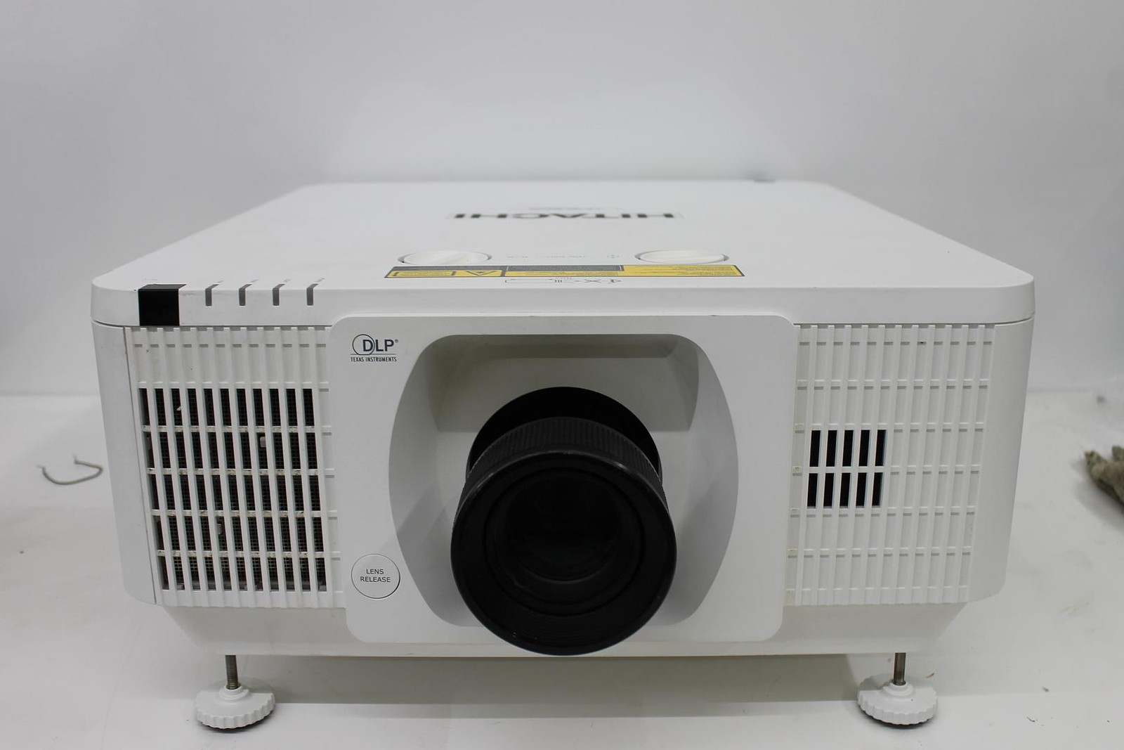 Hitachi LP-WU6600 DLP Laser Projector Only 4000 Hours