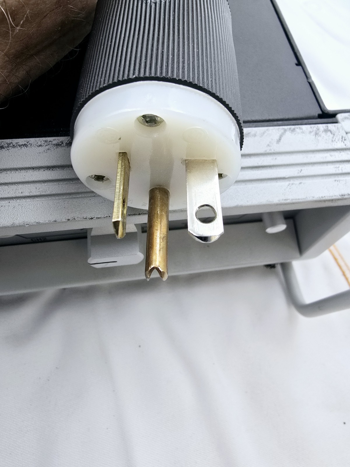 Crown Macro-Tech 3600vz Amplifier 15a Plug 120v