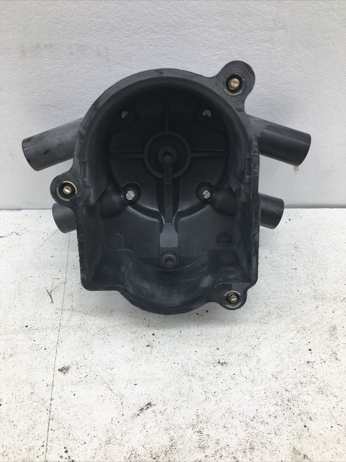 Wells Certified Performance Distributor Cap JA960 (New Old Stock)