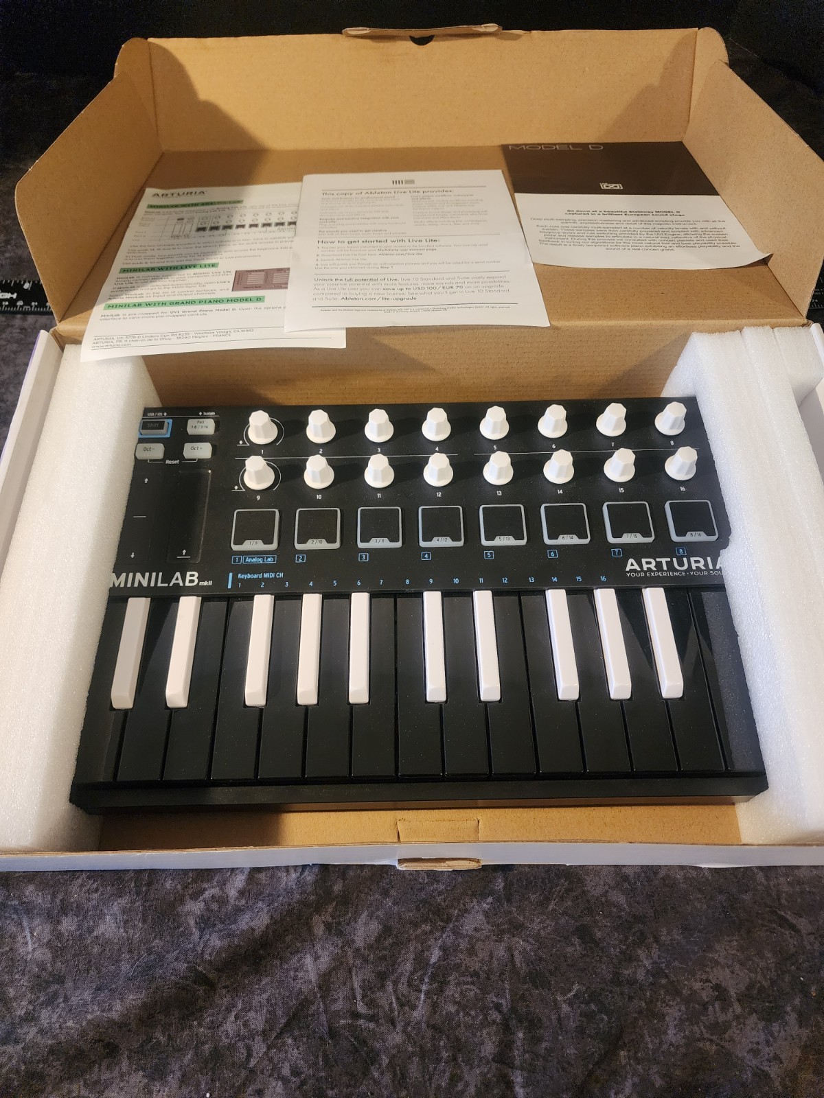 Arturia MiniLab mkII Midi Keyboard Controller BLACK