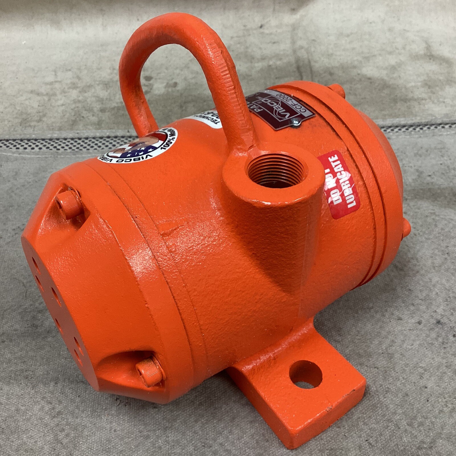 VIBCO CCF-2000 Pneumatic Vibrator 2000lbf 6000vpm 3/4" NPT CCF 78dBA Cast Iron