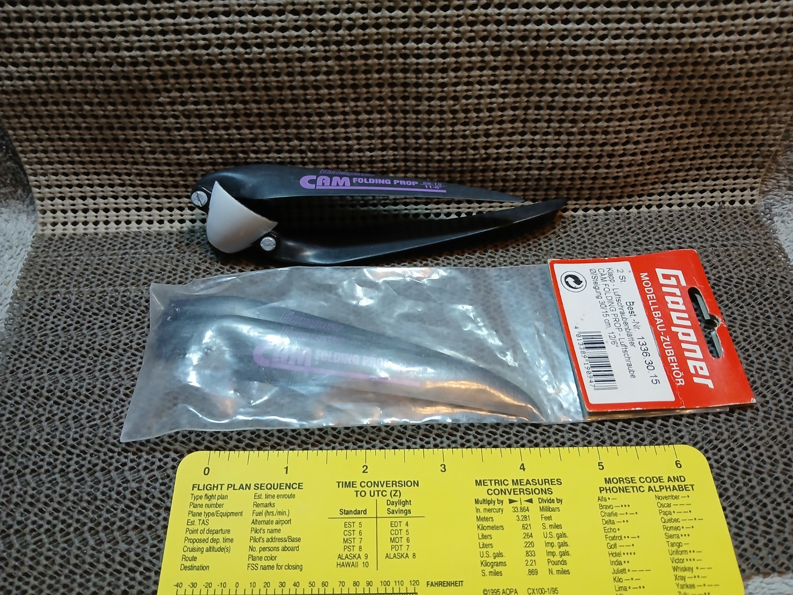 GRAUPNER*MODEL AIRPLANE ENGINE PARTS*FOLDING PROPELLERS*SP*NOS*OP*SAI