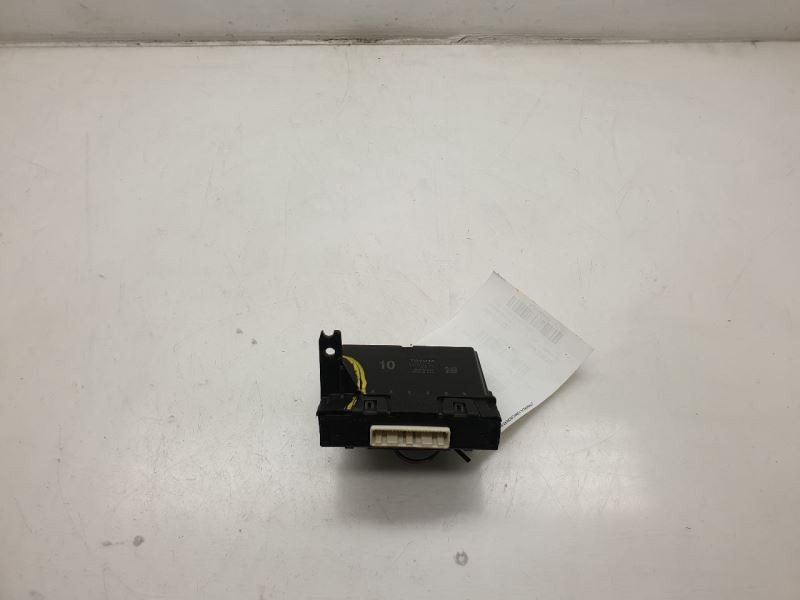 17 18 19 20 Toyota Tacoma AC Amplifier 88650-04100 **Cracked Housing**