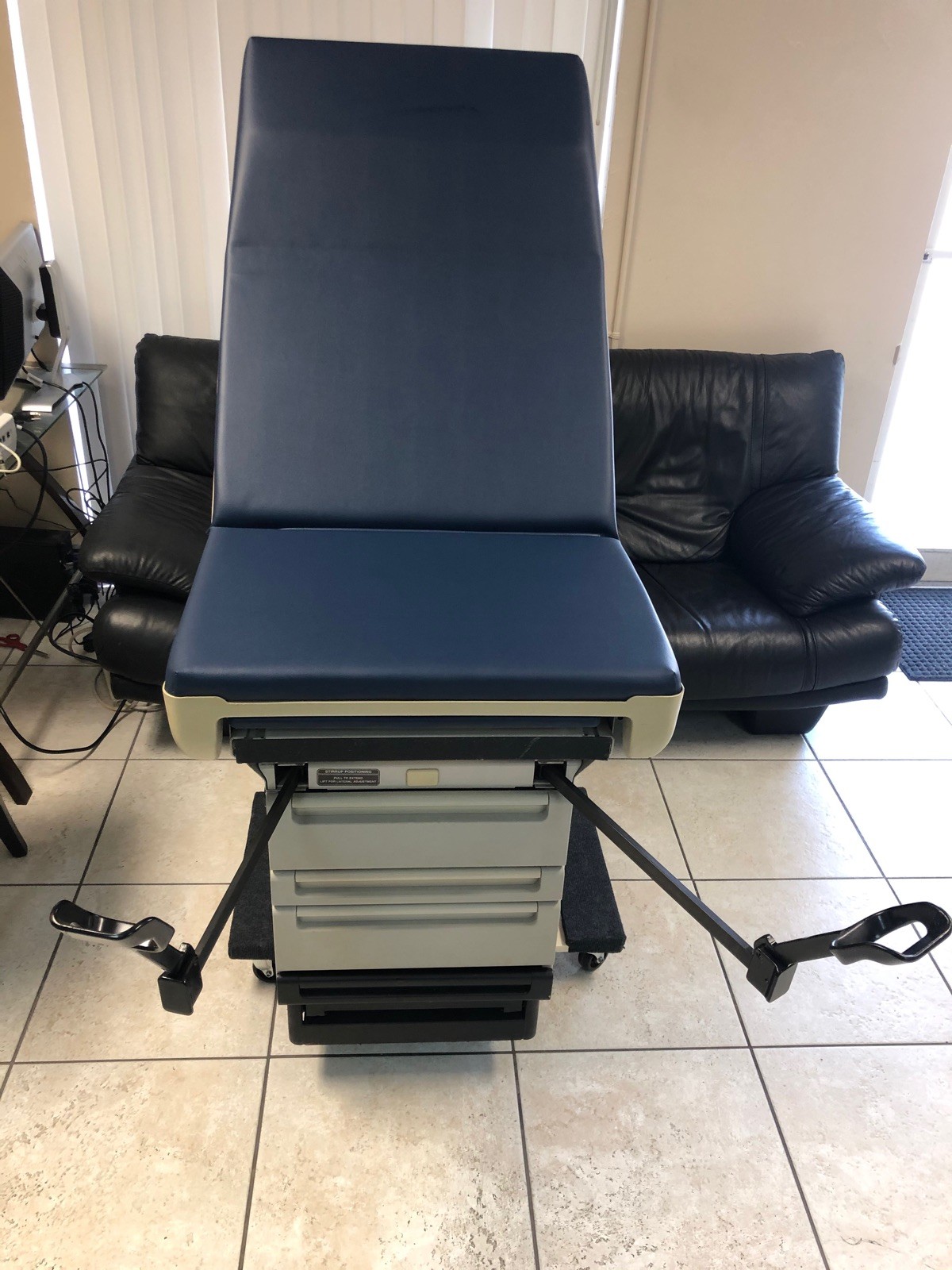 Midmark Ritter 404 Exam Table - Refurbished BEAUTIFUL!!!!