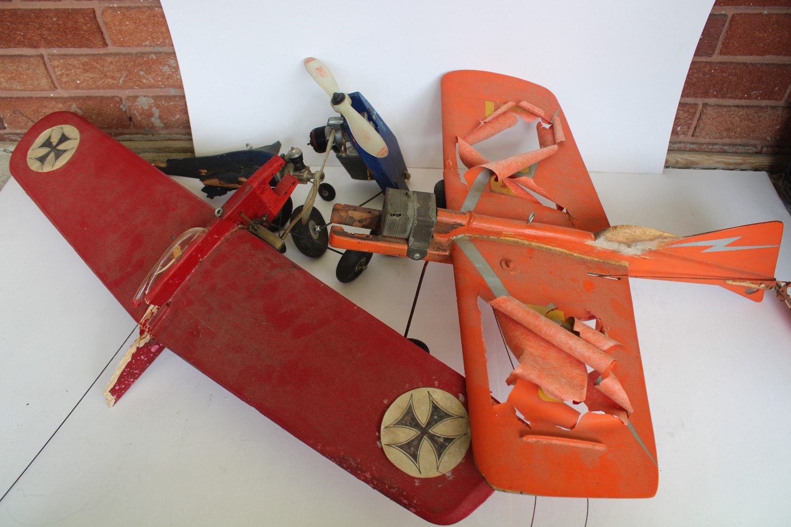 Vintage McCoy Airplane Engine / Parts Lot