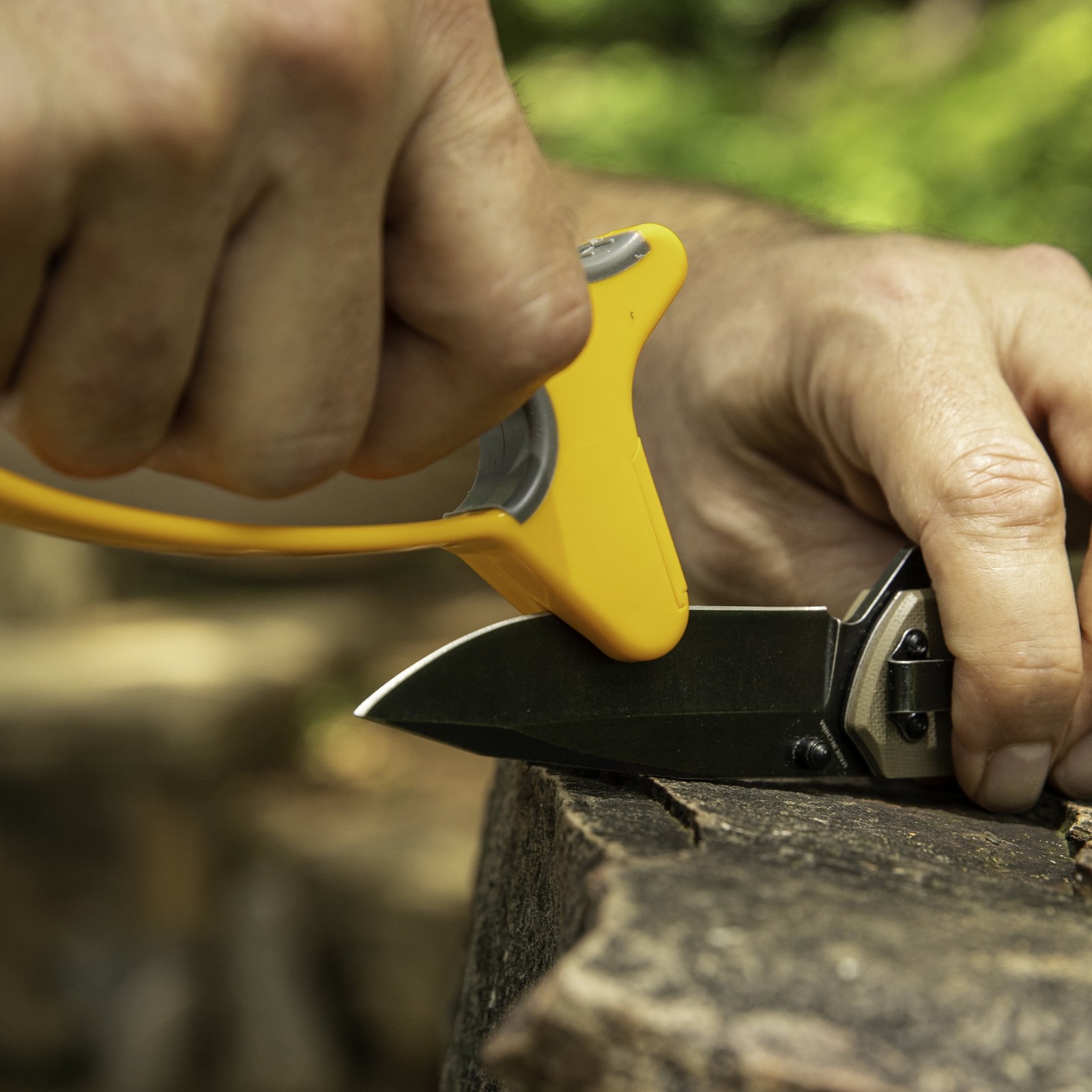 Smith’s JIFFY V-Sharp 50170 - Knife & Scissors Sharpener, Yellow & Grey