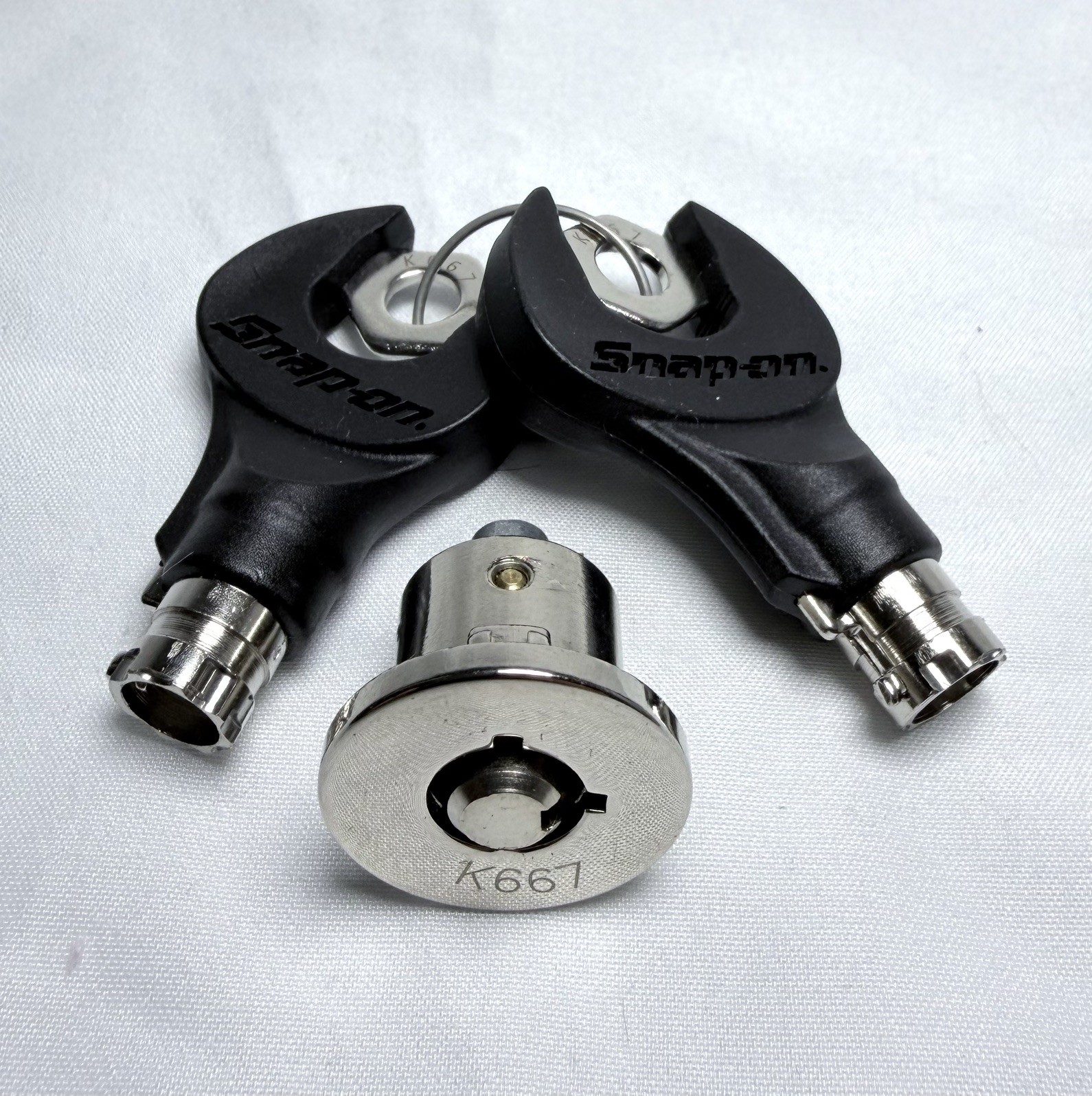 Snap On Flank Drive Lock Cylinder Key Set #K667 - 2 Keys
