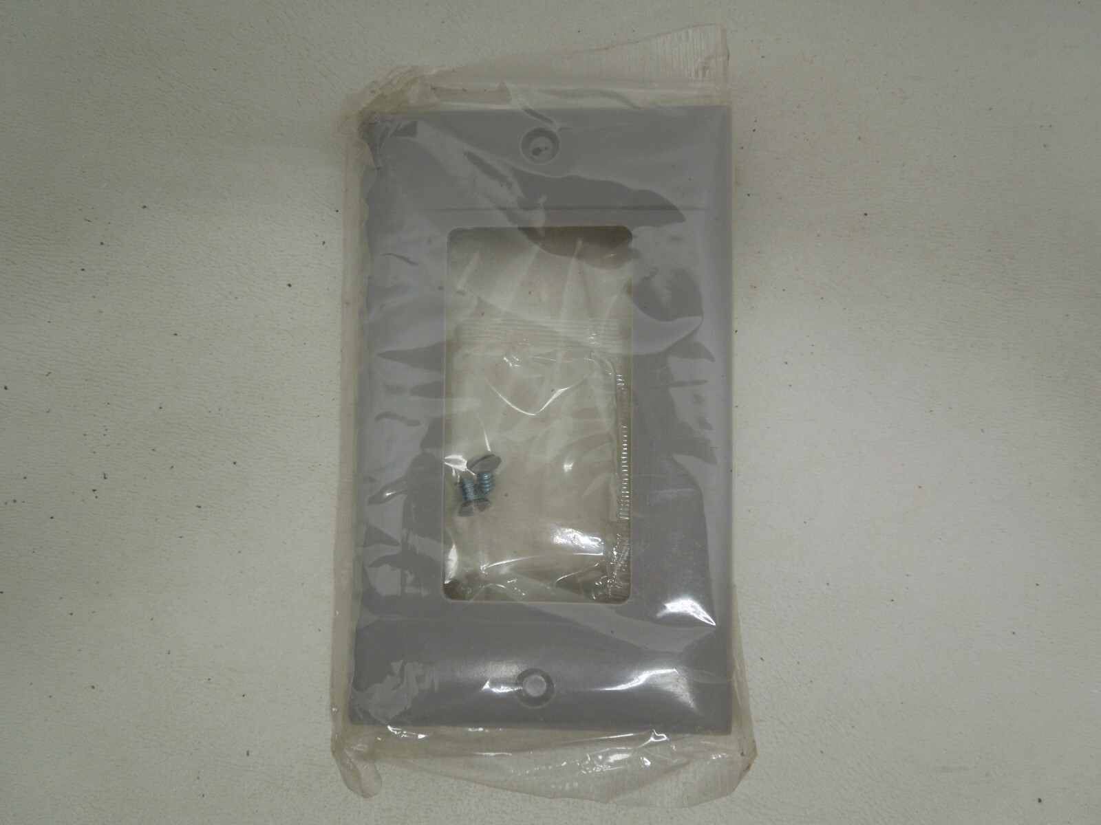Pass & Seymour Sierra P26 Gray 1G Thermoset Decor wallplate - NEW