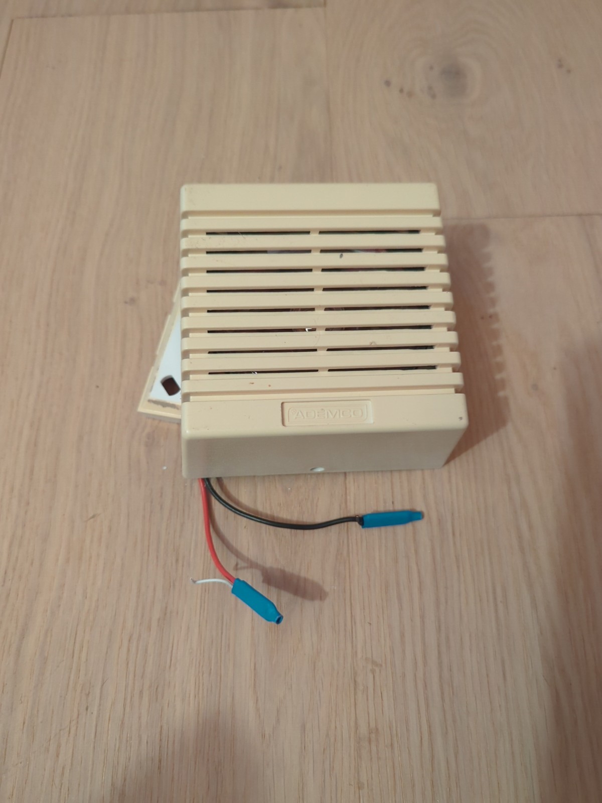 Ademco 747 Indoor Siren 2 Tone Warble & Steady 12VDC, 400mA, 95dB + 998 Motion