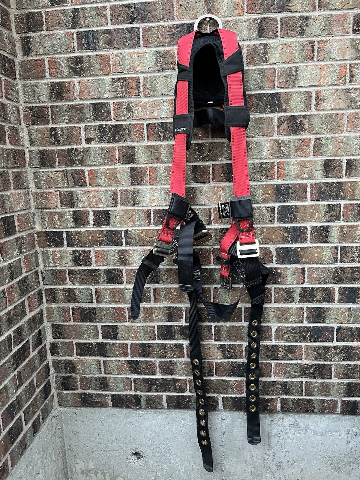 FallTech Full Body Safety Harness L / XL With Lifeline Great Condition With Bag