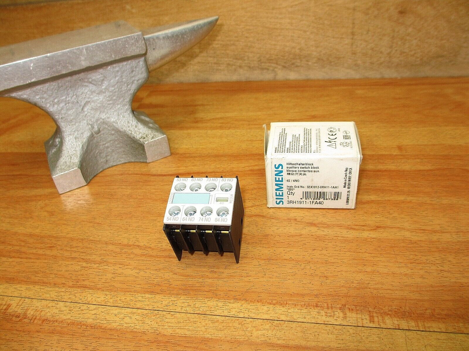 Siemens 3RH1911-1FA40 *NEW* Auxiliary Switch Block **USA SHIP**