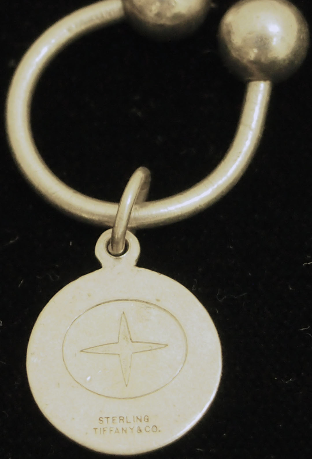 TIFFANY & CO. STERLING SILVER CHEVRON KEY RING 9.7g
