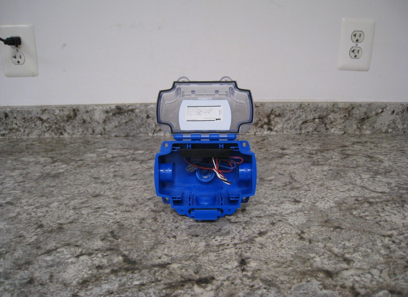 New BAPI BA/H200-D-BB +/- 2% RH Relative Humidity Duct Sensor / Transmitter