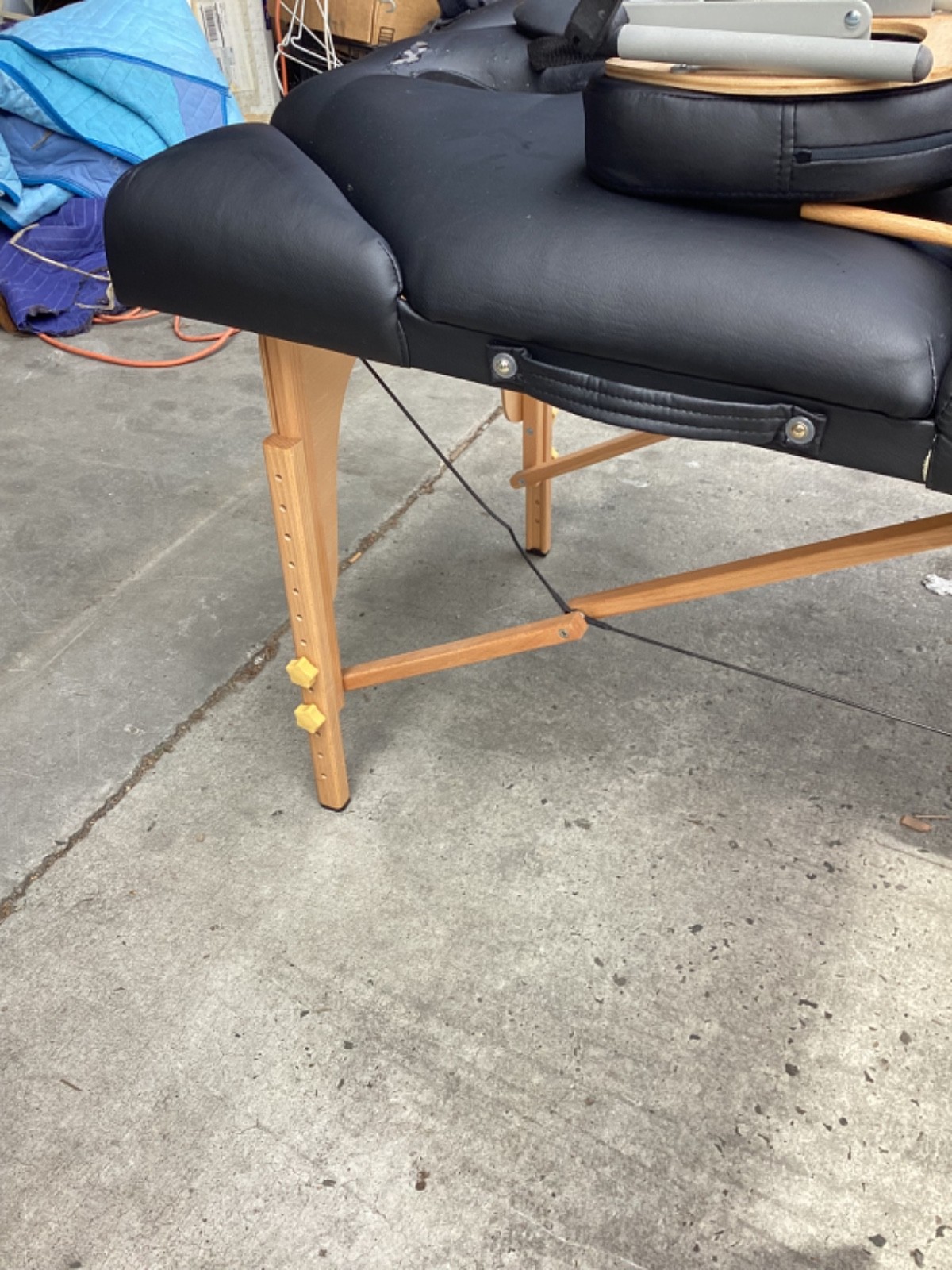One Touch Portable Message Table 32” With Bag Some Flaws