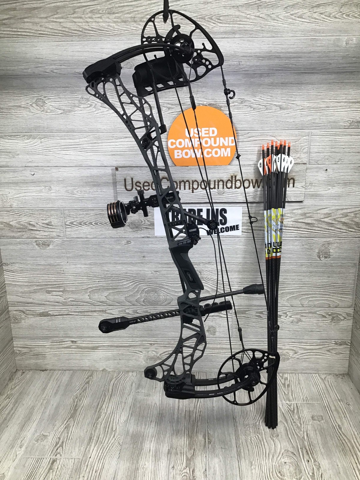 Used Mathews Lift X 29.5 Right Hand Shale Riser/Black Limbs 28/70 LOADED Package