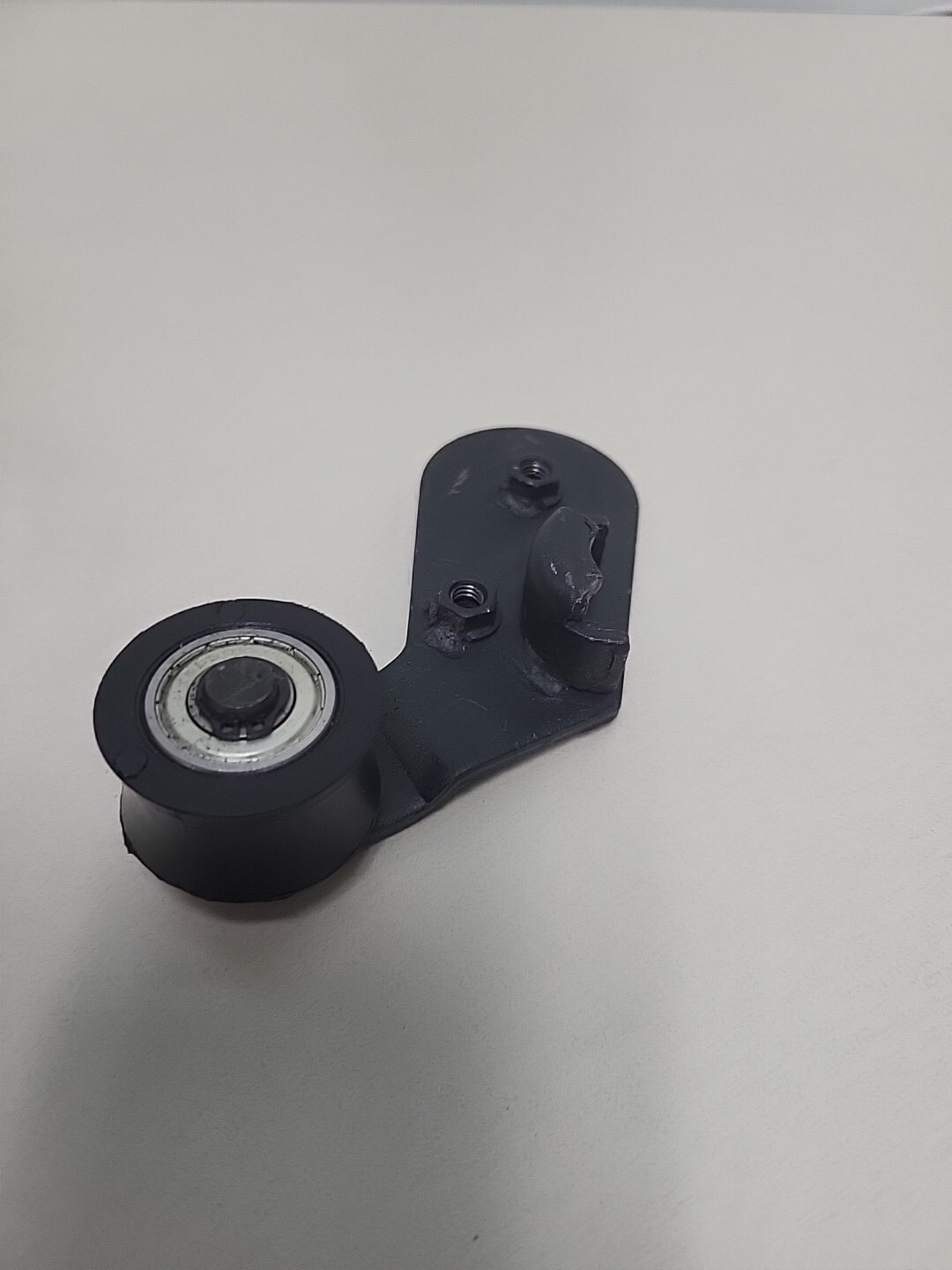 Proform Ze3 Elliptical Bracket Idler (25E)