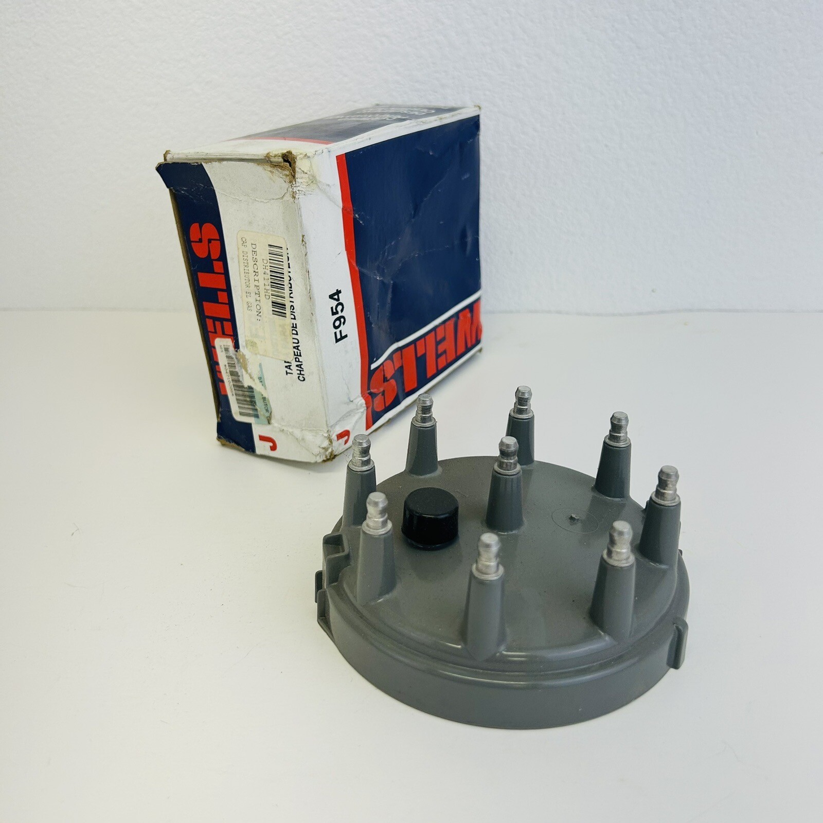 Wells F954 Distributor Cap DH411HD New! NOS Free Shipping!