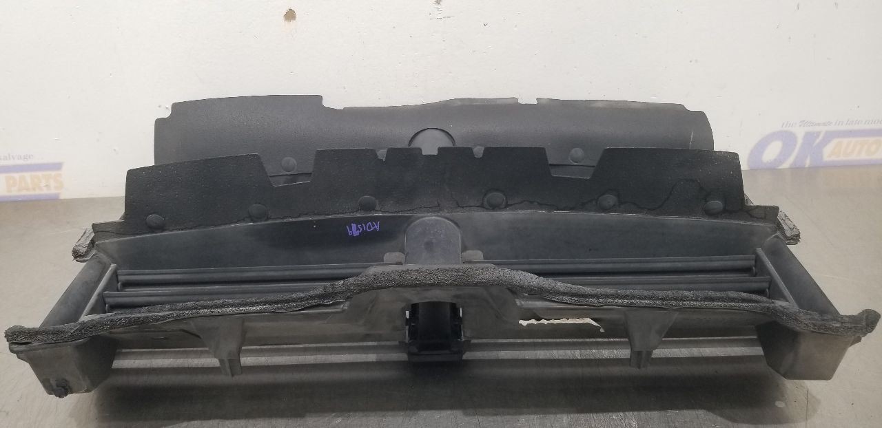 15 DODGE RAM 1500 AIR SHUTTER 3.0L