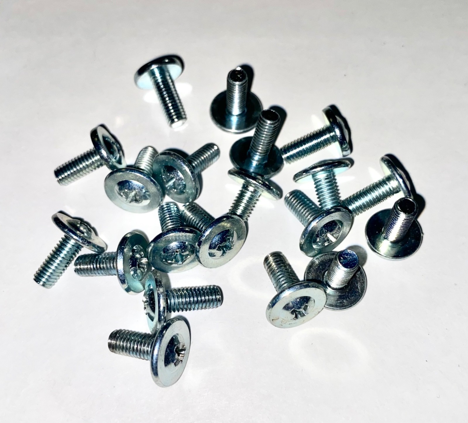 (20) 10-32 x 1/2" Threads x 1/2" Wide Washer (All one piece) Rack Screws