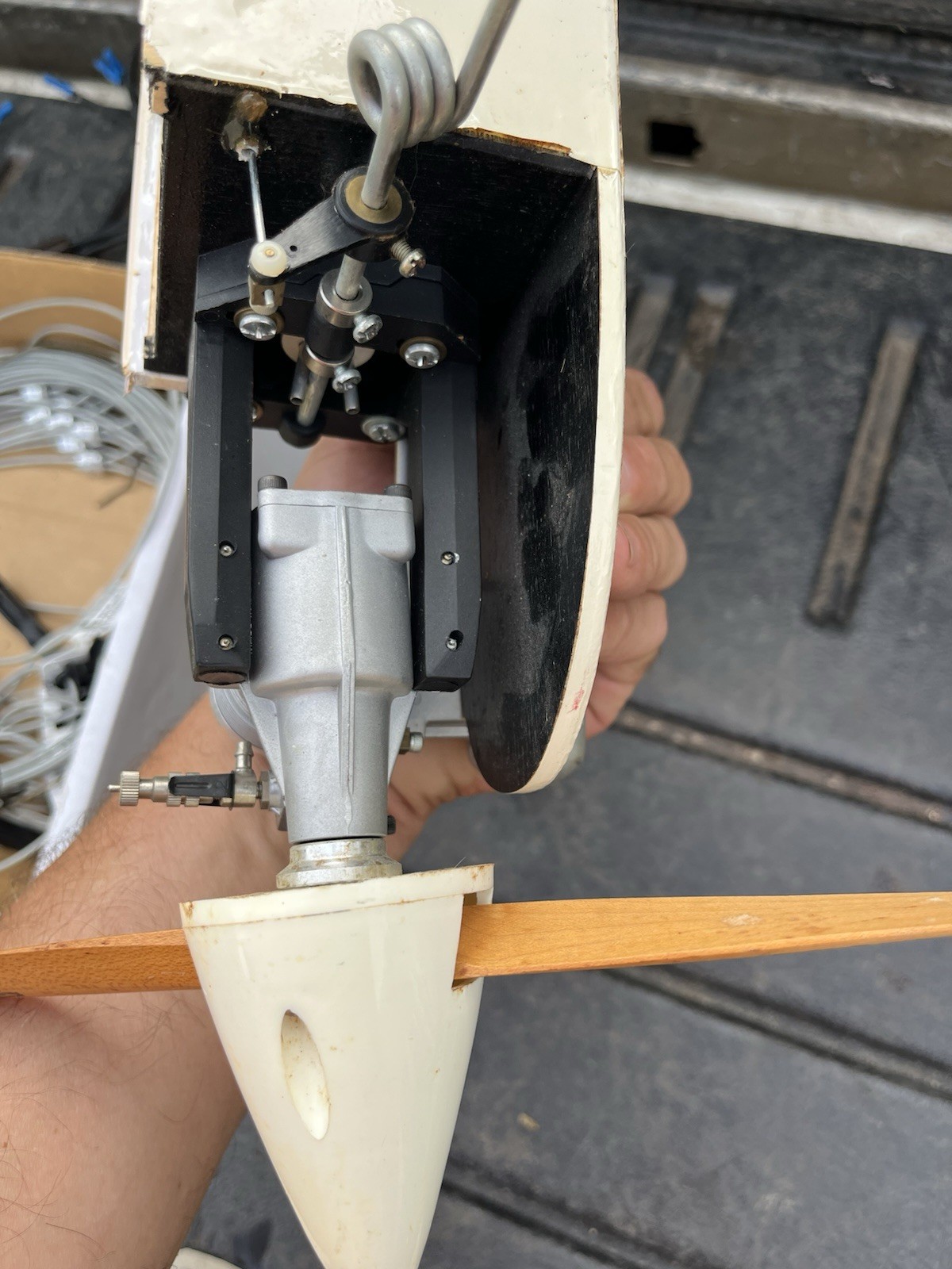 OS Max 40FP engine with E-3030 muffler & More Wheel Prop Tank